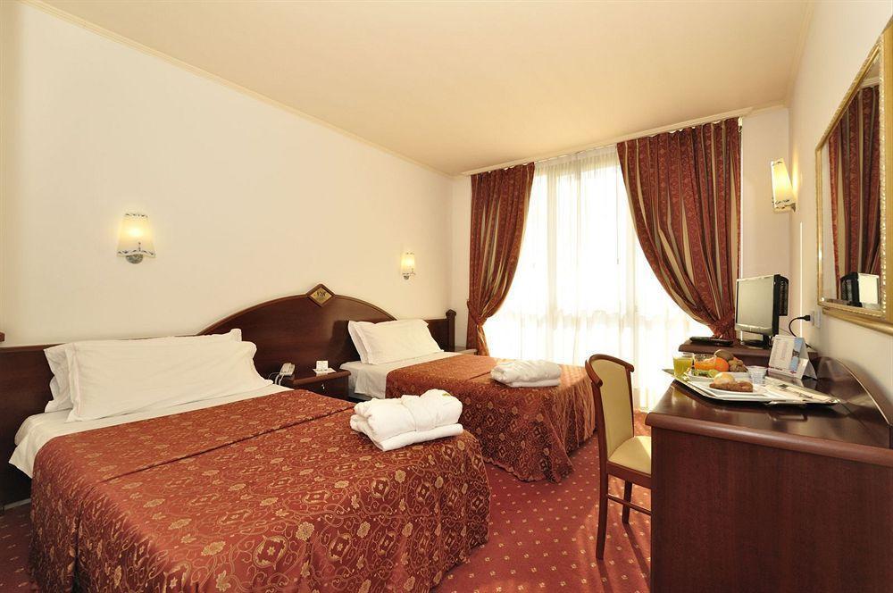Noventa Hotel Noventa di Piave Esterno foto