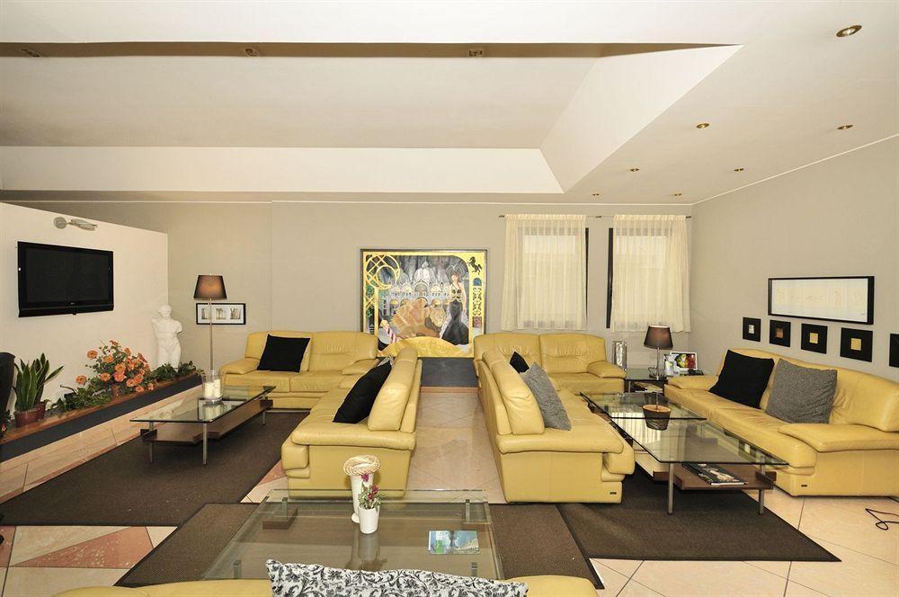 Noventa Hotel Noventa di Piave Esterno foto